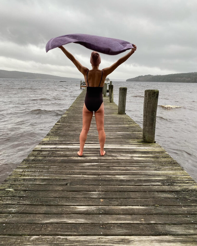 New year's eve swim in Sweden - no sauna in sight!